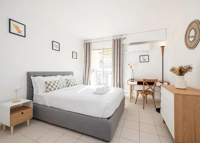 St.roch : Vue Mer, Parking, Clim Menton
